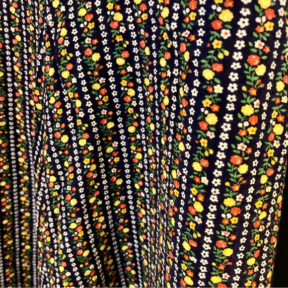 Vintage 70’s Cotton Floral Prairie Dress - Picture 4 of 10